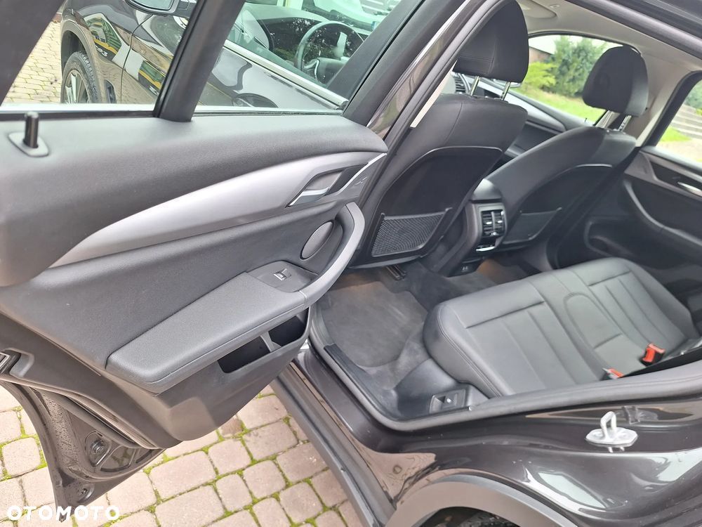 BMW X4 xDrive20i GPF sport - 14