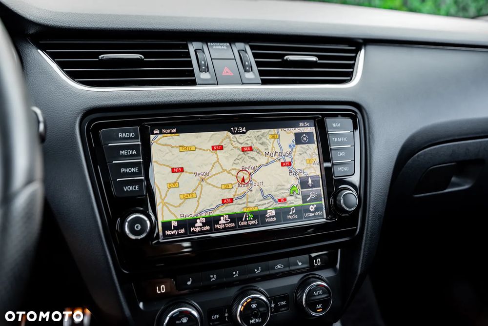 Skoda Octavia 2.0 TSI RS 230 - 35
