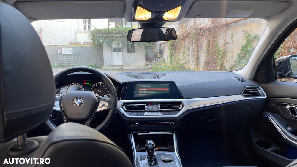 BMW Seria 3 330i AT Sport Line - 4