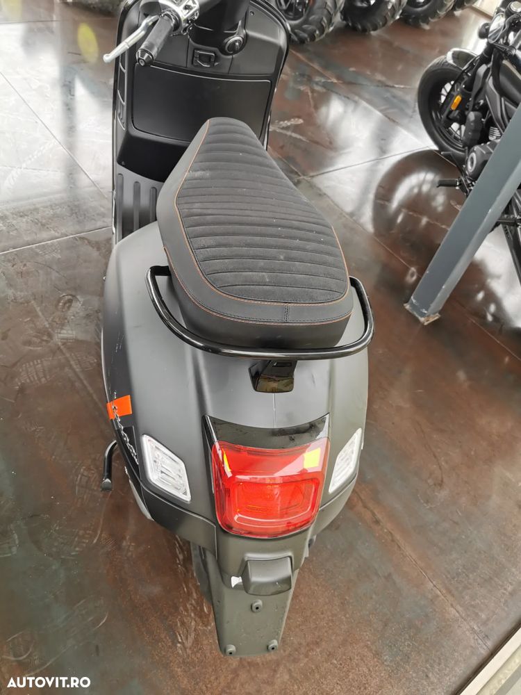 Vespa GTS 125 Super Sport - 6