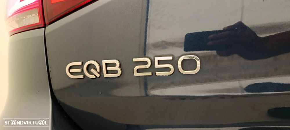 Mercedes-Benz EQB 250 Electric Art - 31
