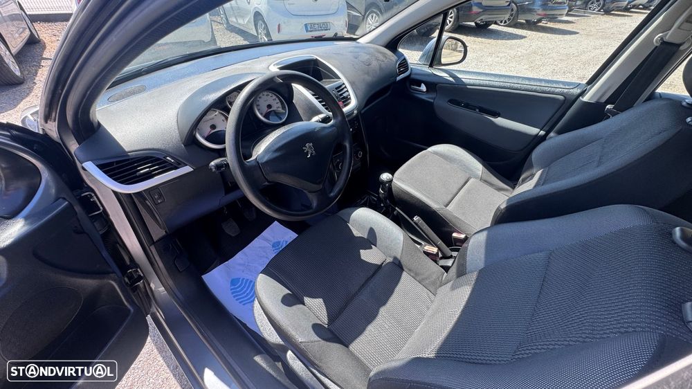 Peugeot 207 1.6 HDi Premium - 11