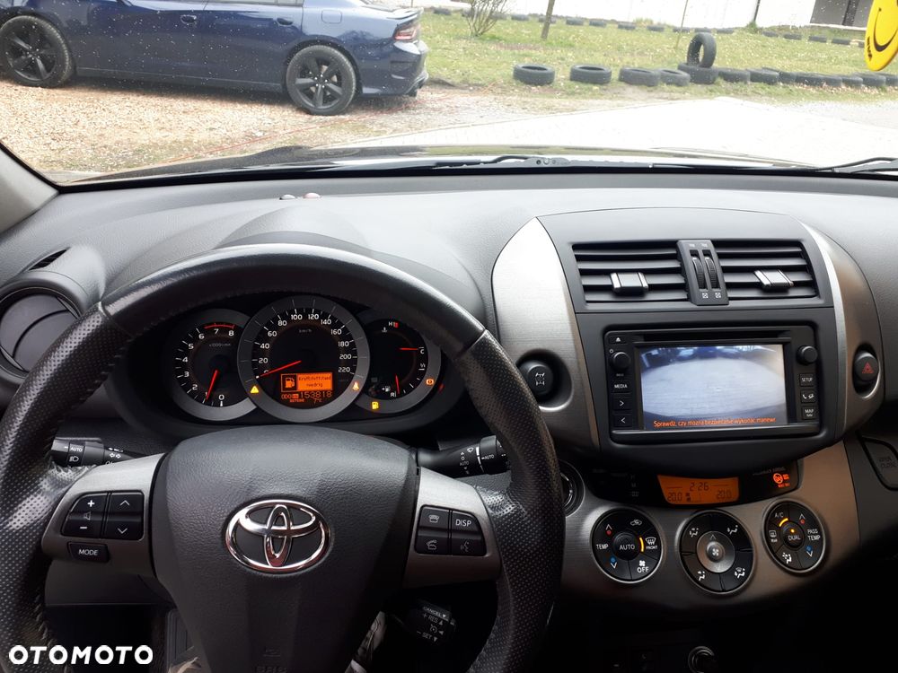 Toyota RAV4 2.0 4x4 Travel - 11