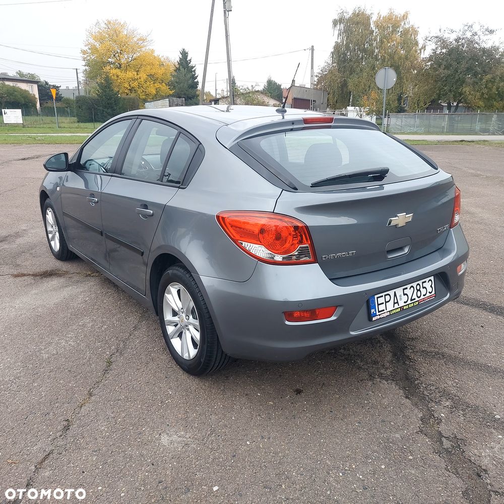 Chevrolet Cruze 1.6 LT+ - 6