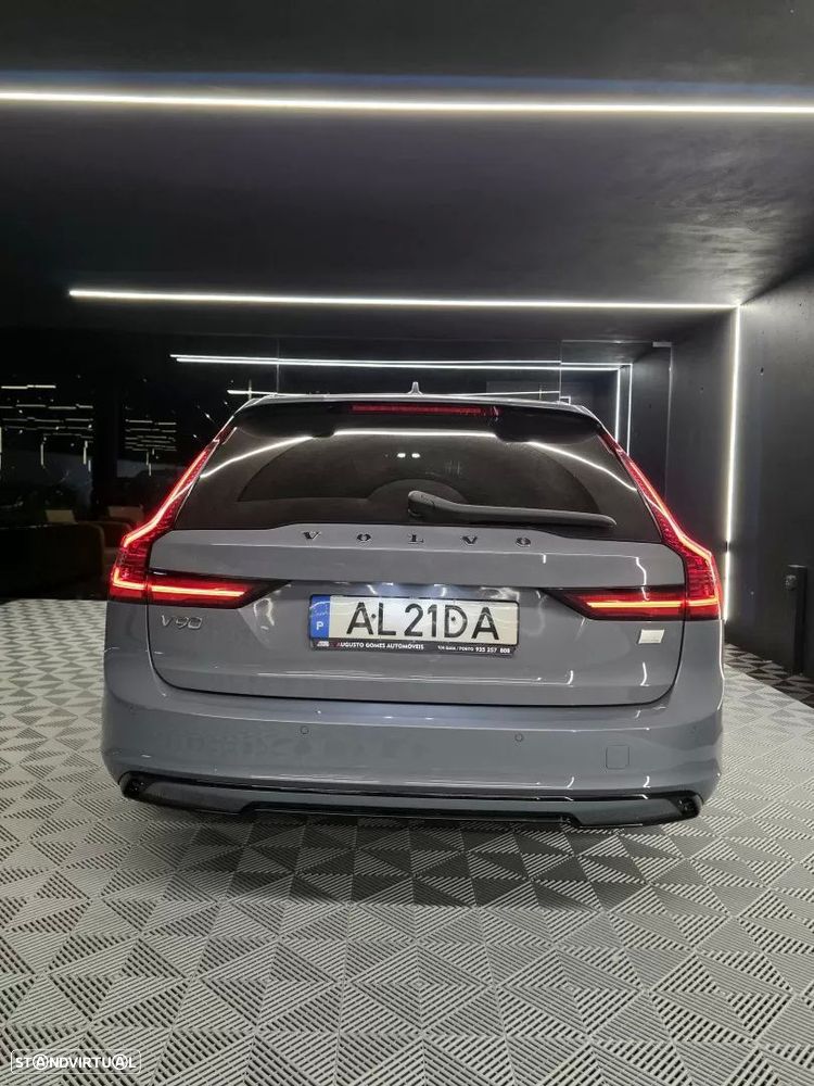 Volvo V90 2.0 T6 PHEV R-Design AWD - 12
