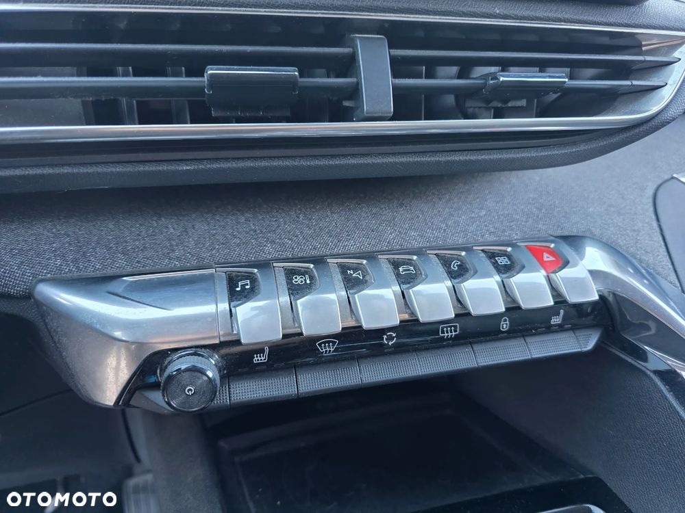 Peugeot 5008 BlueHDi 130 EAT8 Allure - 28