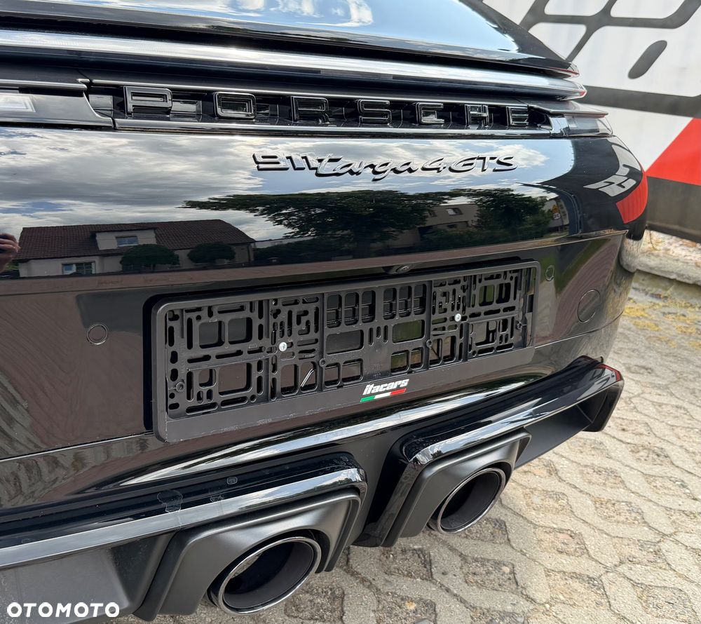 Porsche 911 Targa 4 GTS PDK - 11