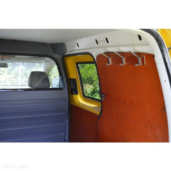 Volkswagen Caddy 2.0 TDI 4Motion - 12