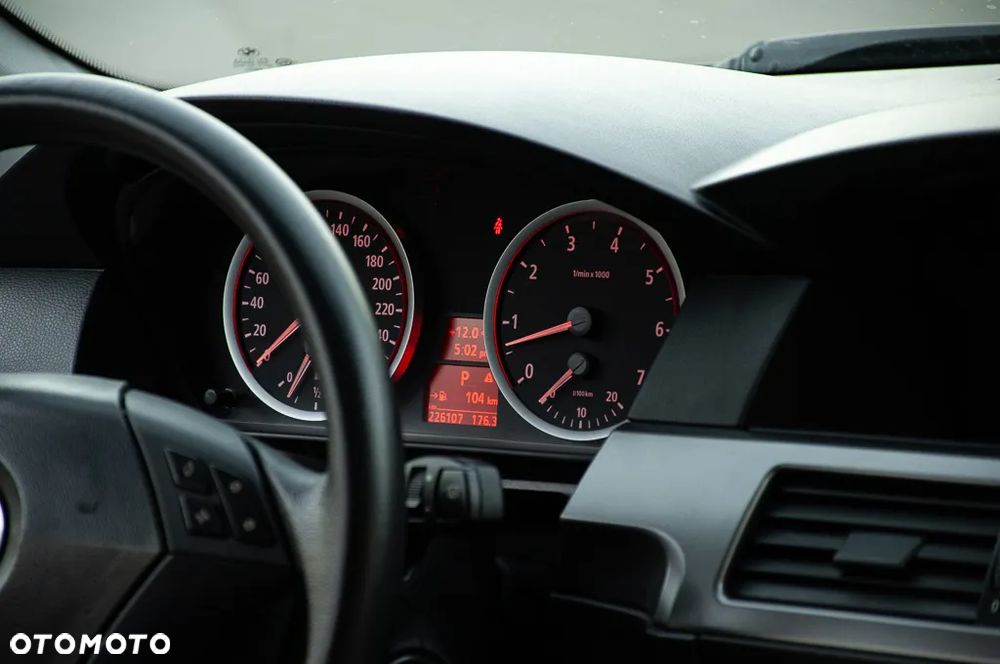BMW Seria 5 - 26