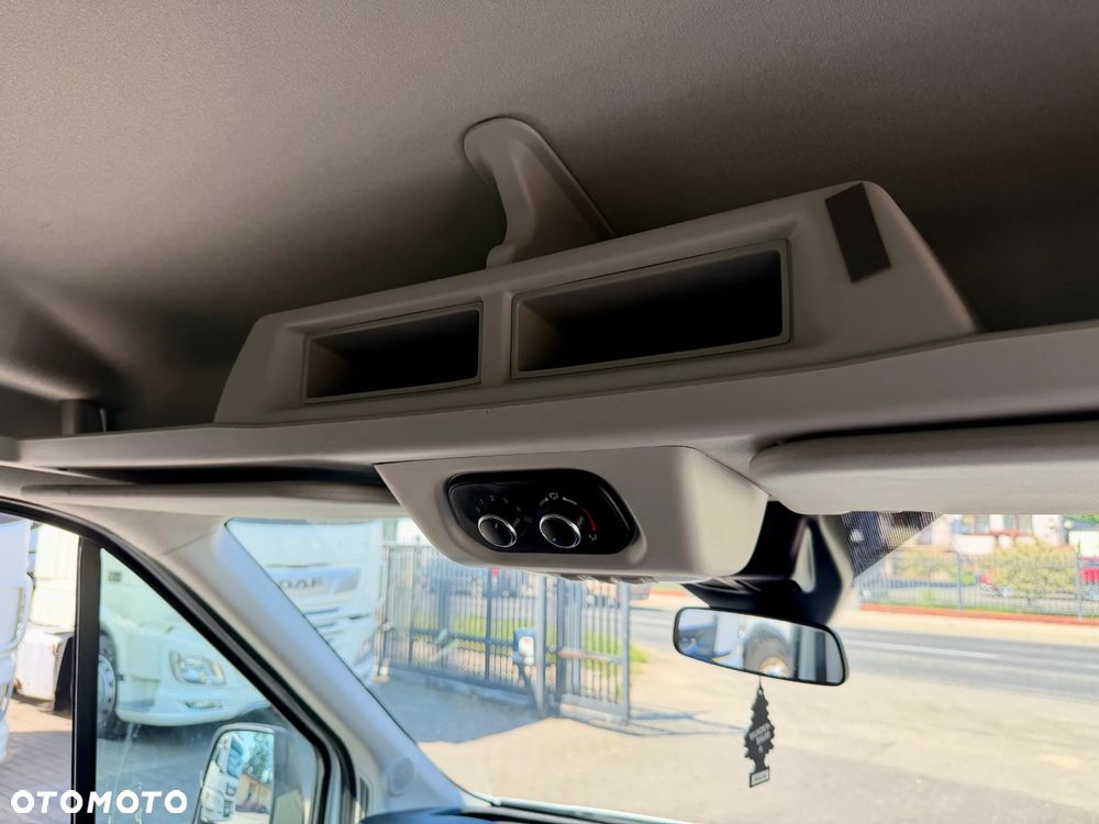 Ford Transit Kombi L3H2 Limited - 20