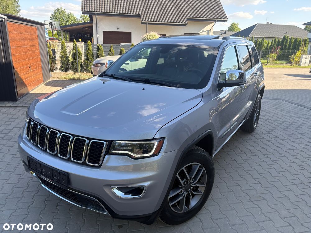 Jeep Grand Cherokee - 22