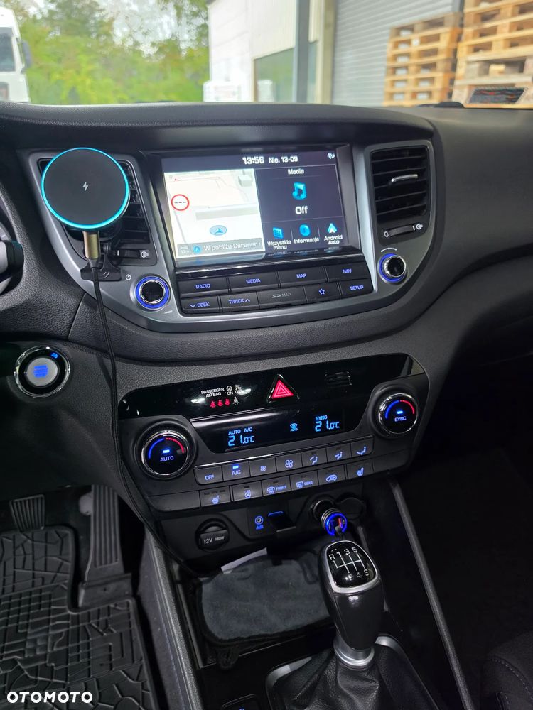 Hyundai Tucson 2.0 CRDI BlueDrive GO Plus 2WD - 24
