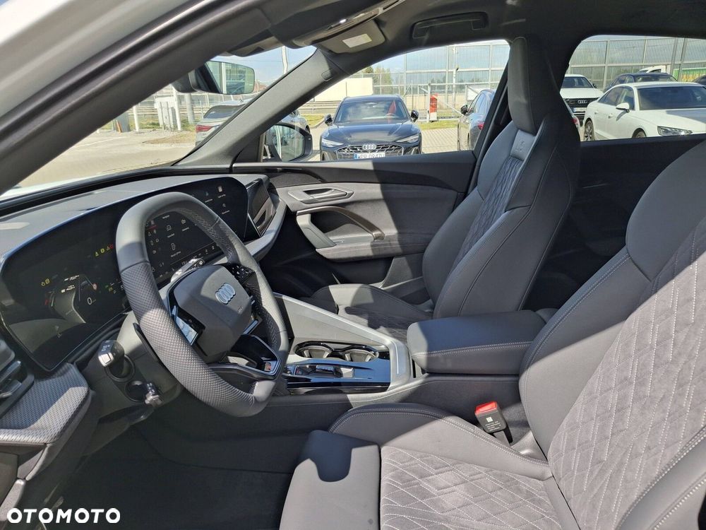 Audi Q5 Sportback - 27