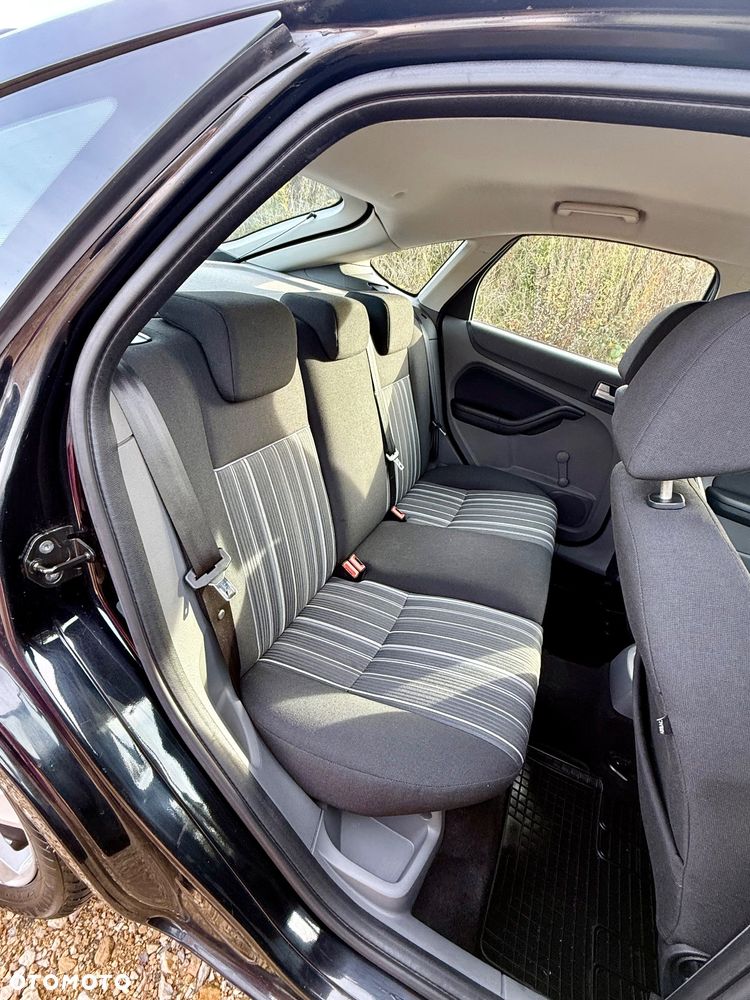 Ford Focus 1.6 16V Black Magic - 19