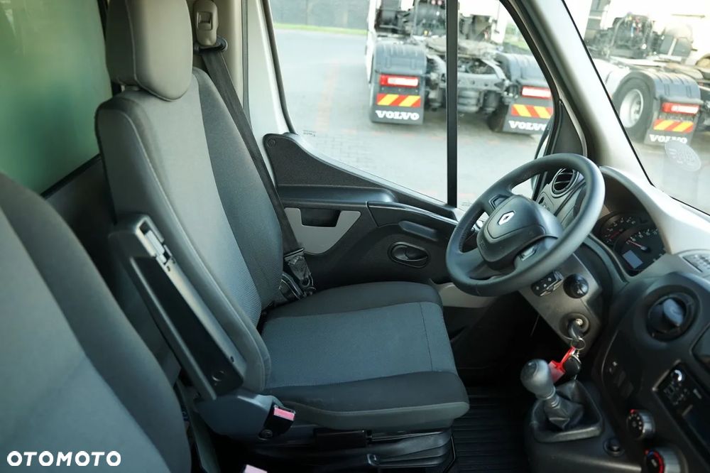 Renault MASTER / KONTENER - 4,5  M / WINDA DHOLLANDIA - 750 kg / SPROWADZONY - 27