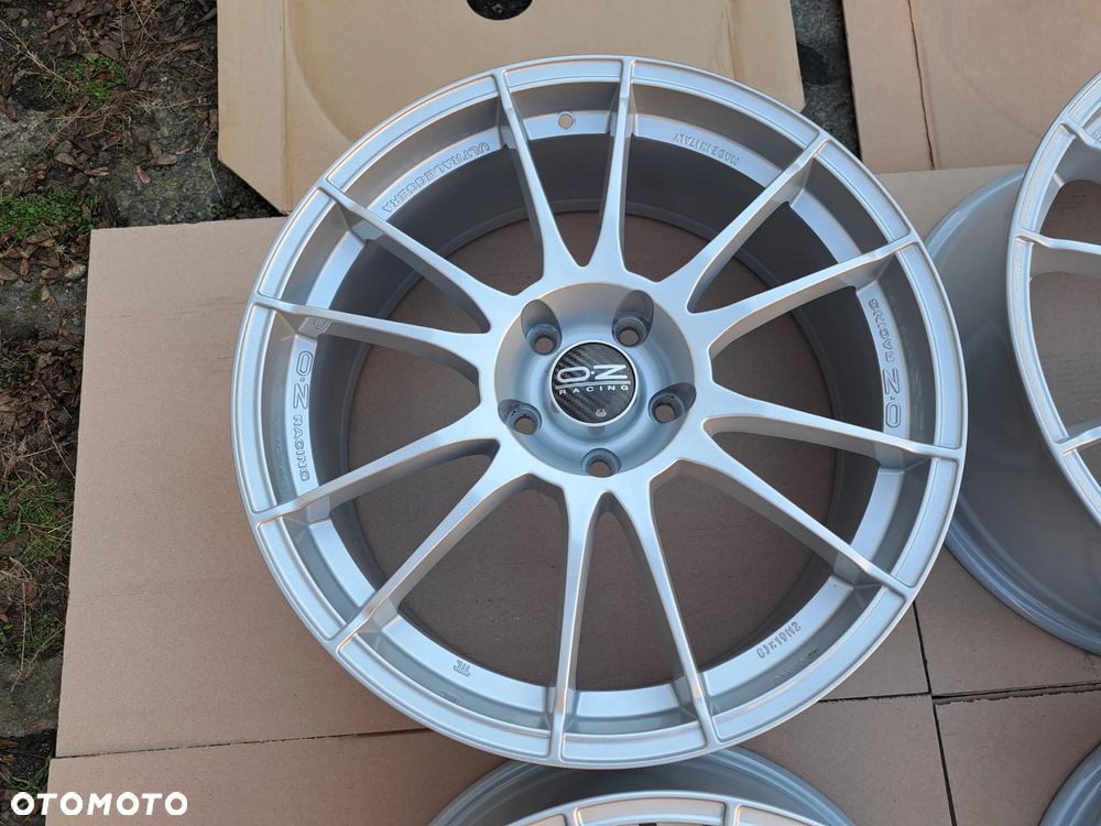 OZ O.Z Racing Ultraleggera 19 8j et35 BMW 1 3 5 E90 E91 F30 F31 F10 5x120 - 3