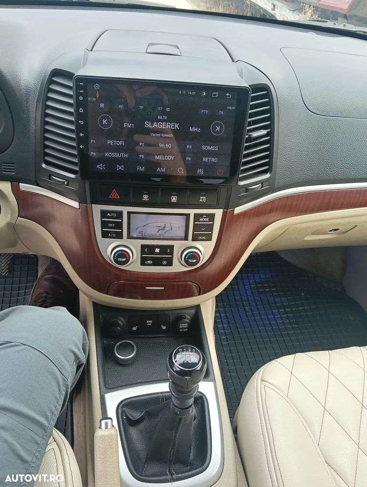 Hyundai Santa Fe - 4
