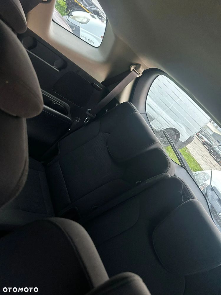 Kia Carens 1.6 GDI Edition 7 - 5