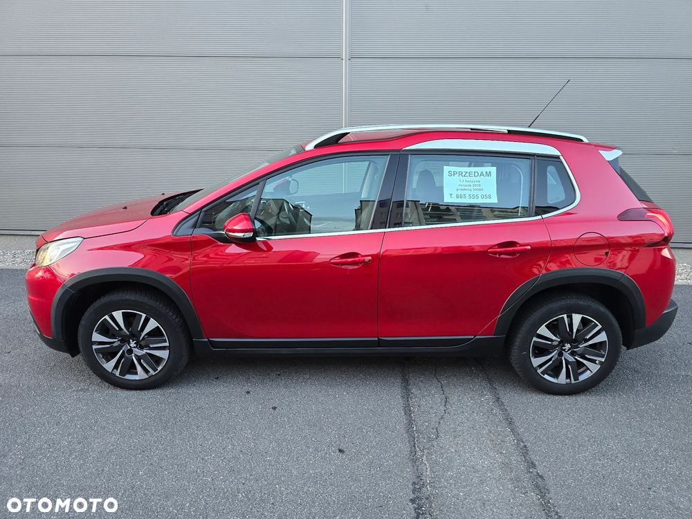 Peugeot 2008 1.2 Pure Tech GPF Signature S&S - 4