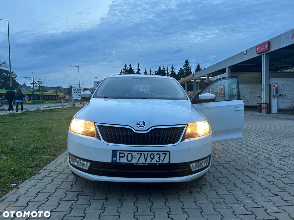 Skoda RAPID 1.2 TSI Ambition - 17