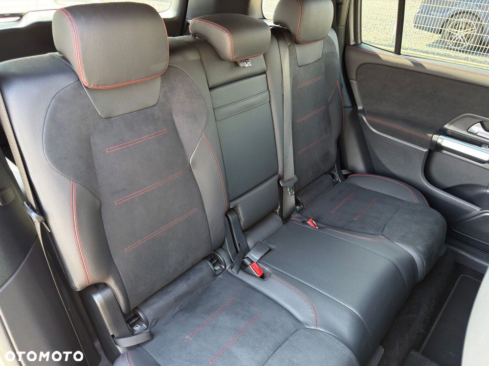 Mercedes-Benz GLB 220 mHEV 4-Matic AMG Line 8G-DCT - 31