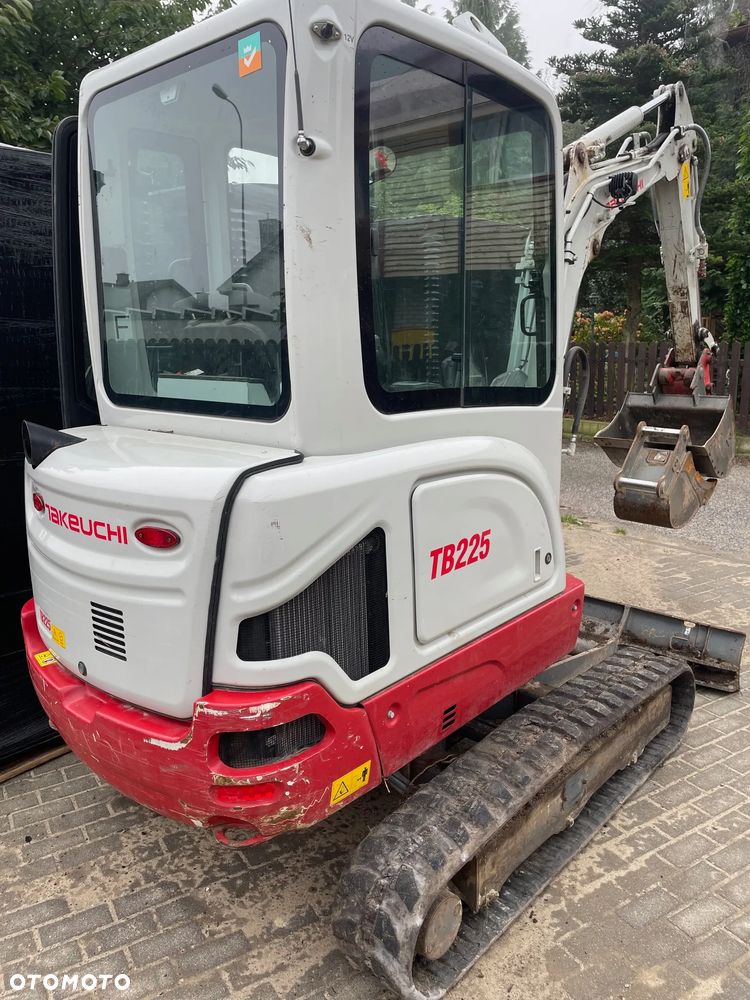 Takeuchi TB 225 - 5