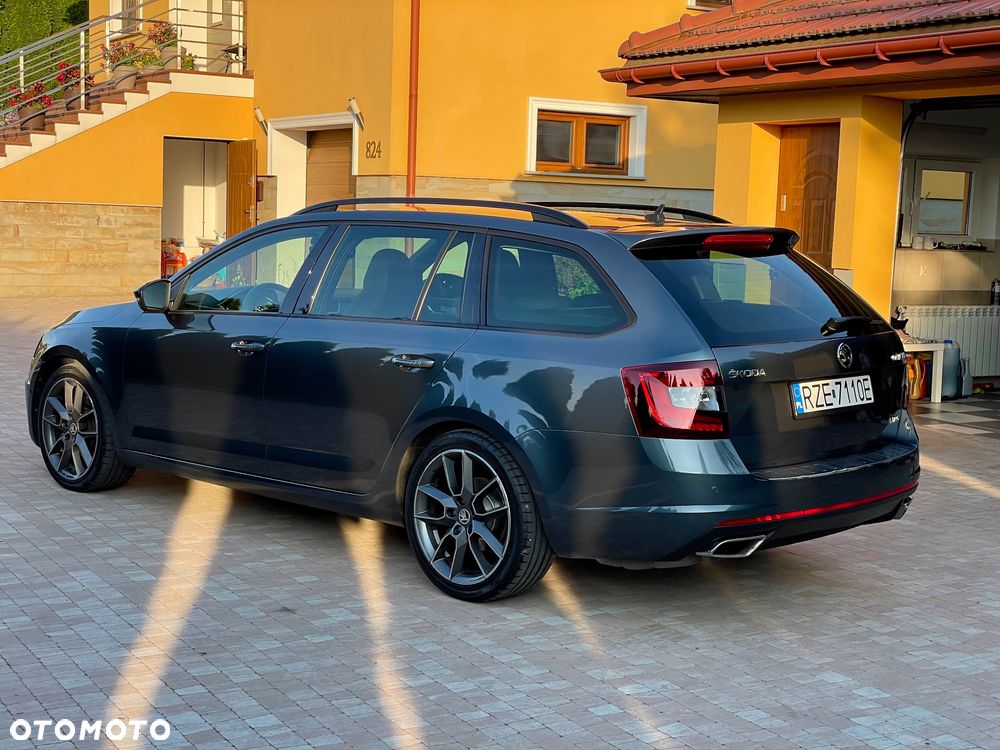 Skoda Octavia 2.0 TDI DSG RS - 13