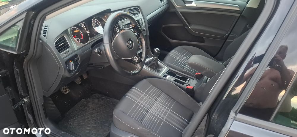 Volkswagen Golf 1.6 TDI BlueMotion Technology Lounge - 5