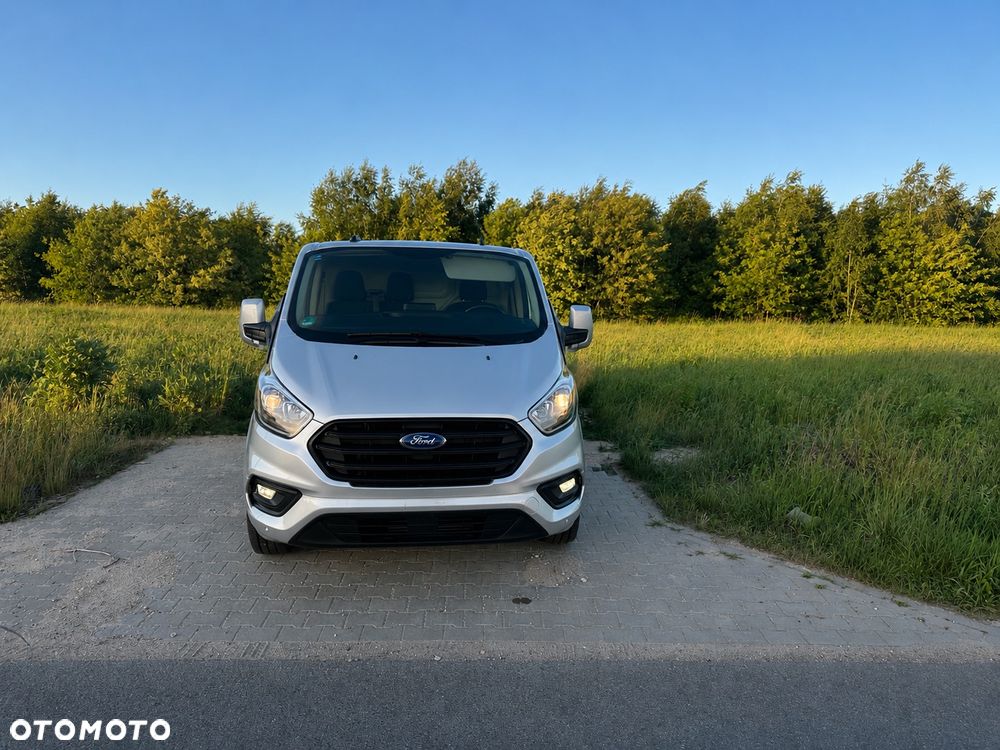 Ford TRANSIT CUSTOM - 1