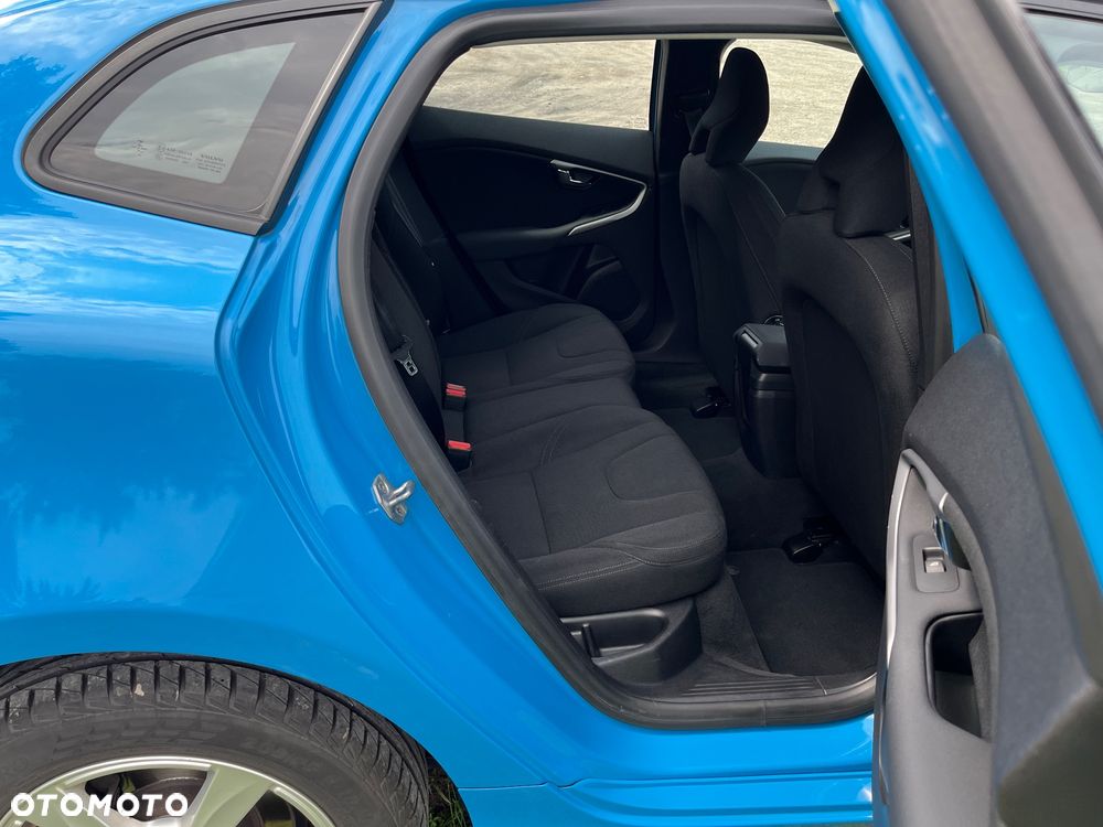 Volvo V40 D2 Kinetic - 19