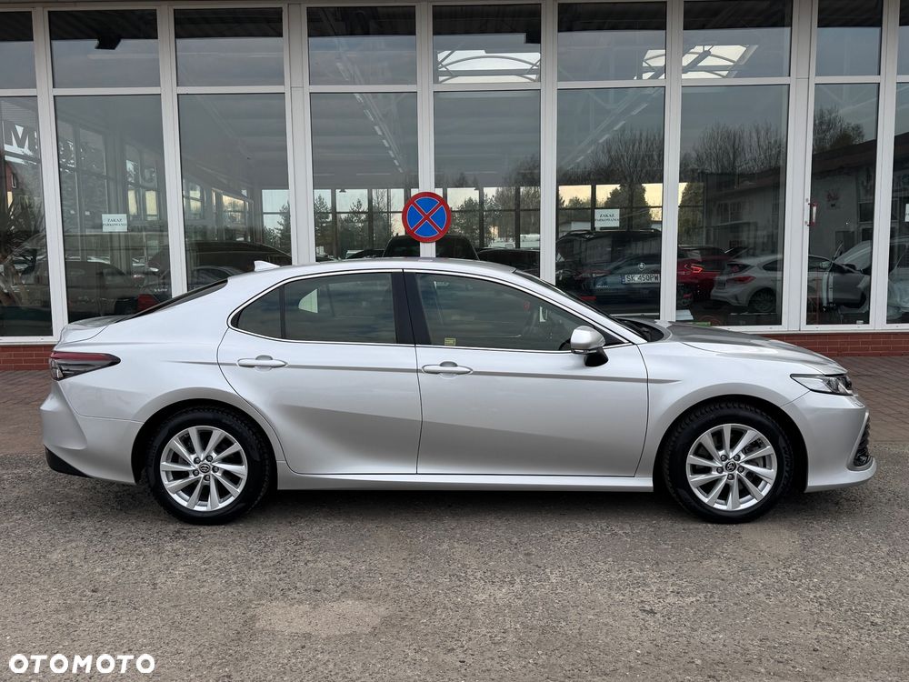 Toyota Camry 2.5 Hybrid Comfort CVT - 6