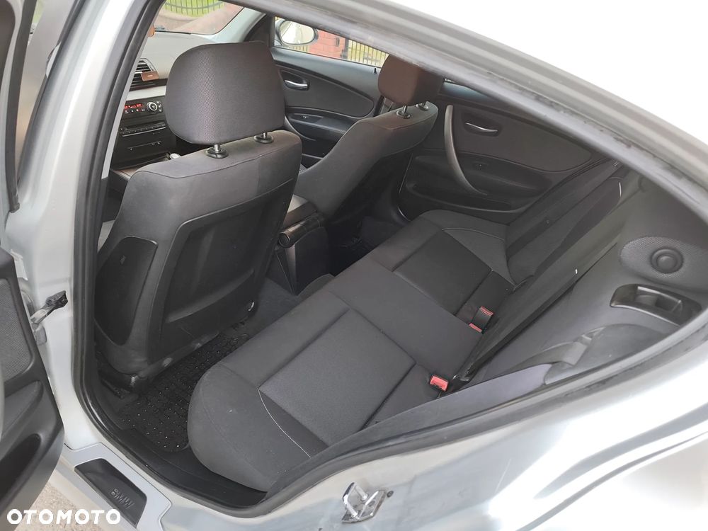 BMW Seria 1 118d - 6