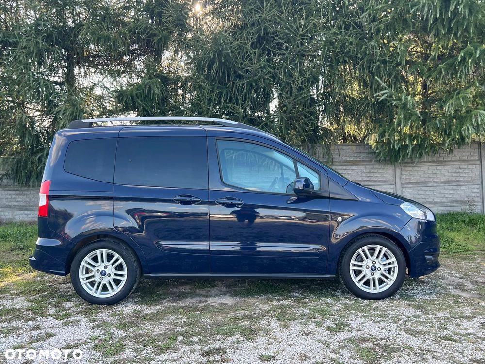 Ford Tourneo Courier 1.0 EcoBoost Ambiente - 28
