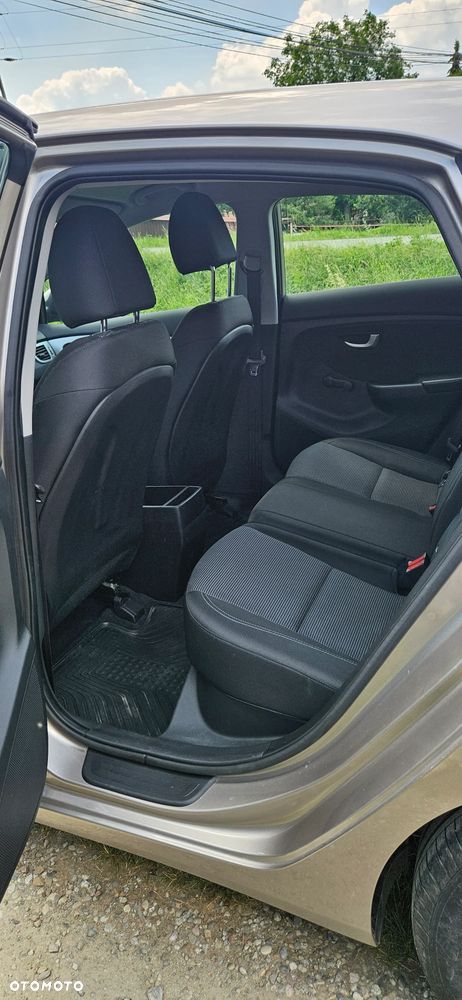 Hyundai i30 1.4 Classic - 6