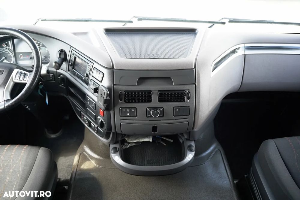 DAF XF 530 / RETARDER / I-PARK COOL / CABINĂ SUPER SPACE / - 30