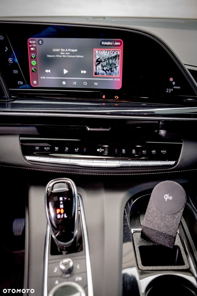 Cadillac Escalade - 18