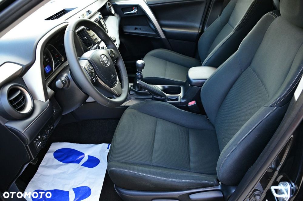 Toyota RAV4 2.0 Premium 4x4 - 29