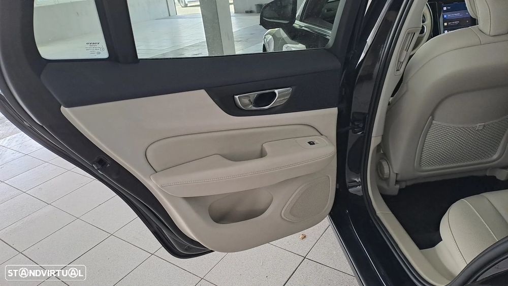 Volvo V60 2.0 B4 Momentum Plus Geartronic - 15