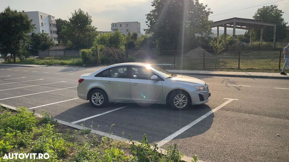 Chevrolet Cruze 1.7 DOHC LT - 2