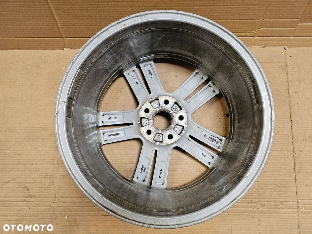 (F55) Volkswagen OE passat B7 / 3AA 601 025M / 8Jx18 ET44 5x112 - 5