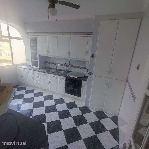 T4 Venda Nova Amadora - Grande imagem: 2/8