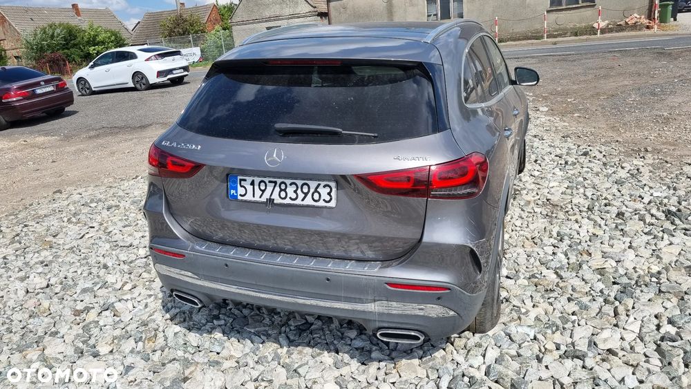 Mercedes-Benz GLA 220 d 4Matic 8G-DCT AMG Line - 17