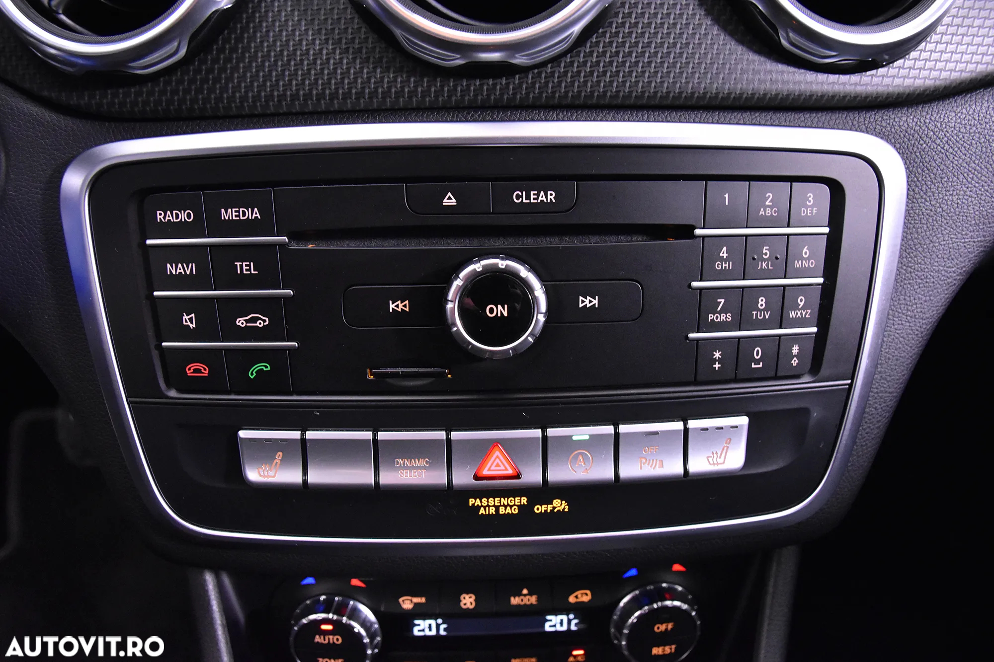 Mercedes-Benz GLA 200 d 7G-DCT - 17