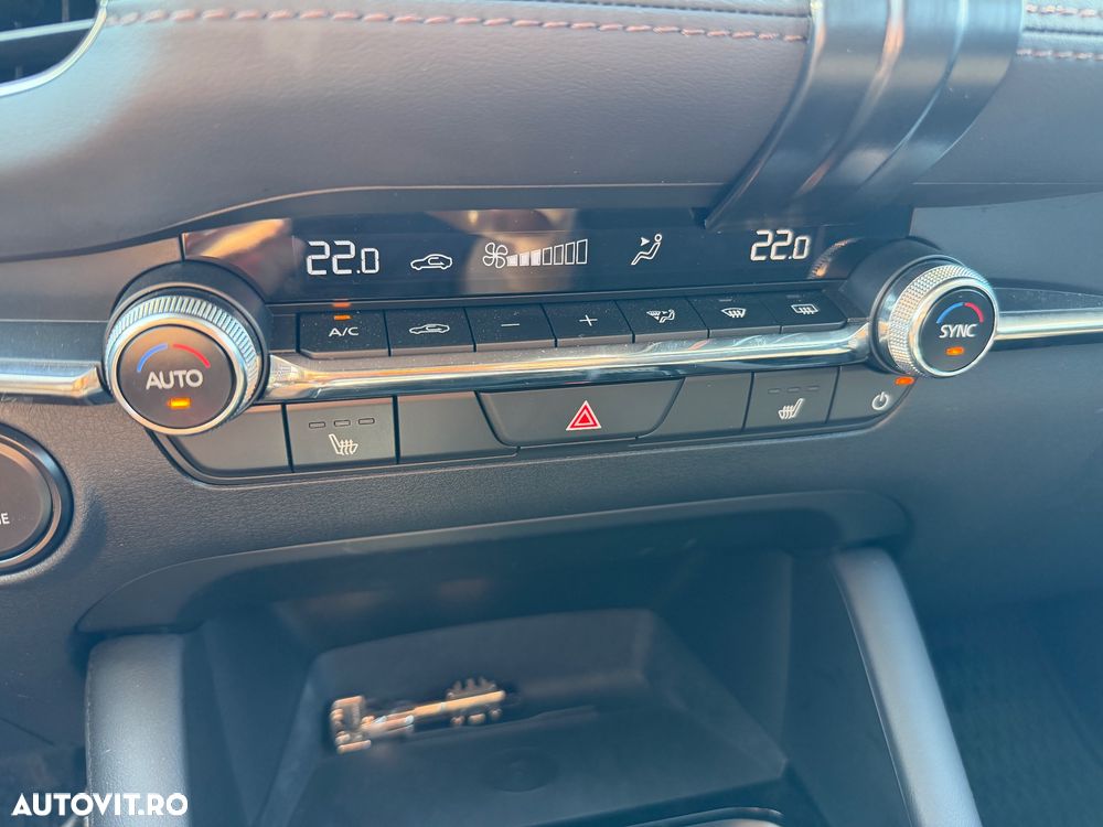 Mazda 3 e-SKYACTIV-G 150 M HYBRID DRIVE EXCLUSIVE-LINE - 22