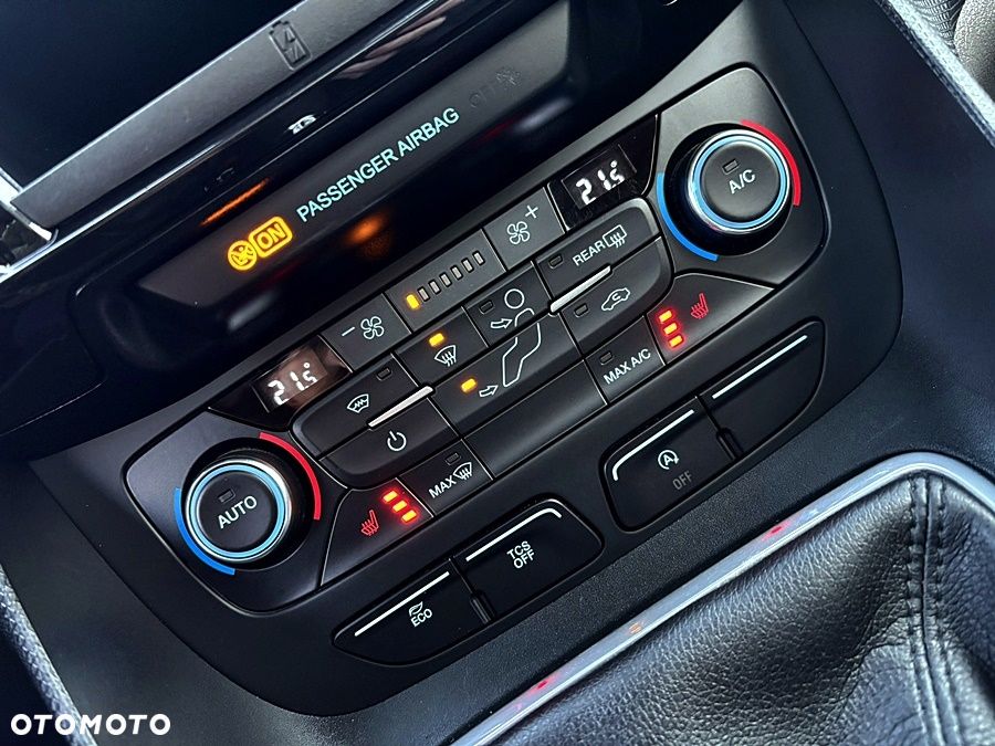 Ford Tourneo Connect Grand - 33