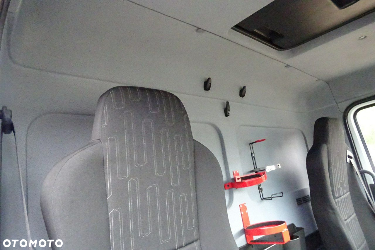 Mercedes-Benz Atego 1321 Euro 6 kontener 20p. - 17