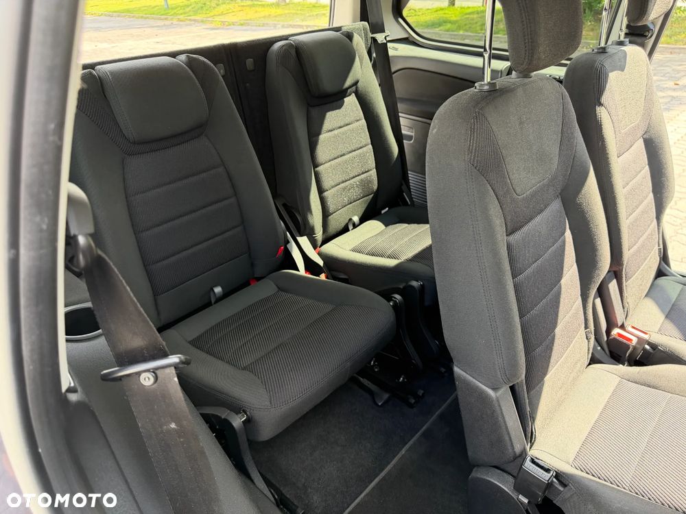 Ford Galaxy - 22