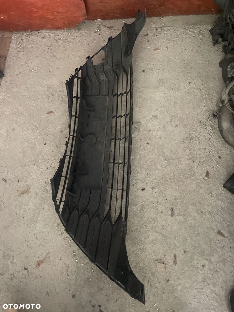 Grill atrapa Toyota Yaris 53102-0D130 - 3