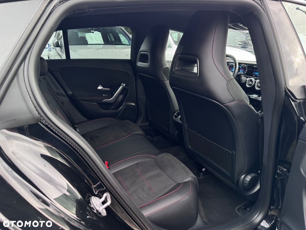 Mercedes-Benz CLA 220 AMG Line 7G-DCT - 27