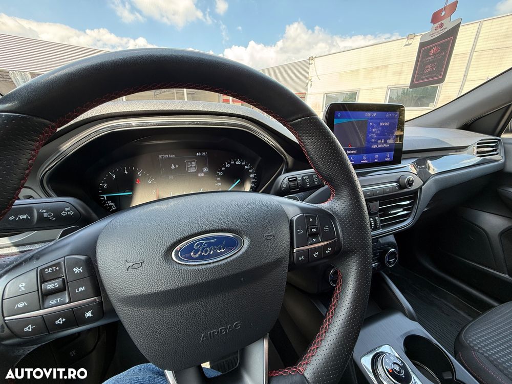 Ford Focus 1.5 EcoBoost Active - 17